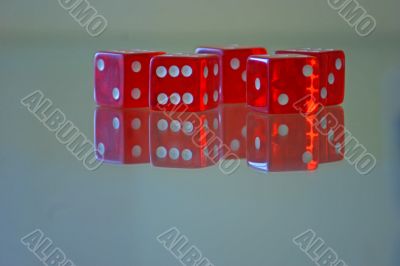 Five red cube to play. Five red cube to play.