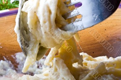 spinning noodles