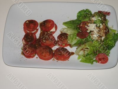tomato and cheese salad