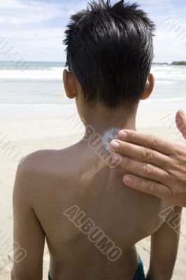 Suntan cream reduces risk of skin cancer