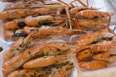 Prawns grilled on paper plate