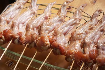 Raw chicken wings