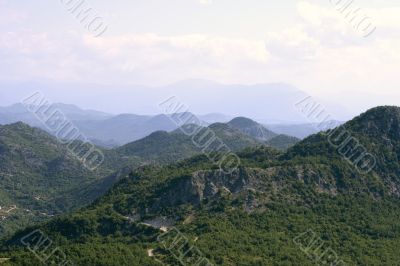 Tranquil picture of picturesque mountains