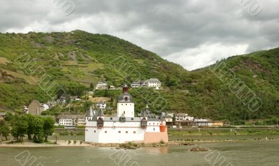Castle Pfalzgrafenstein and river Rhine, Germany Castle Pfalzgrafenstein and river Rhine, Germany