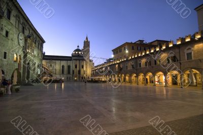 Ascoli Piceno - The main square at night