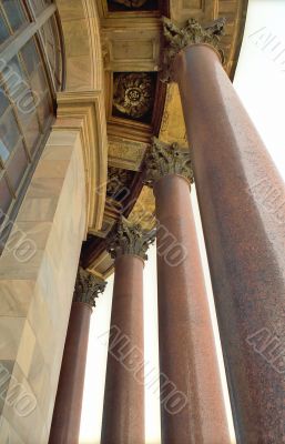 Corinthian order columns