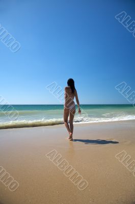 walking to the ocean