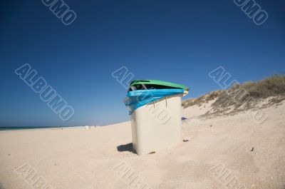 rubbish container beach