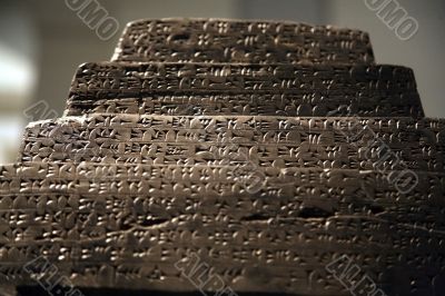 assyrian writing
