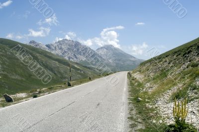 The road of Campo Imperatore The road of Campo Imperatore