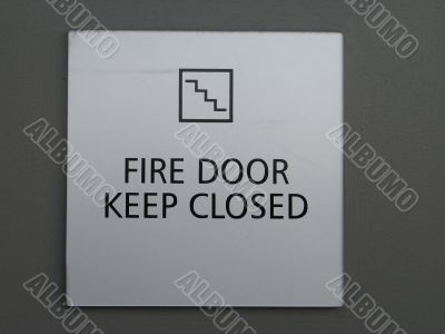 fire door keep closed sign