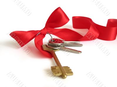 house keys with ribbon bow
