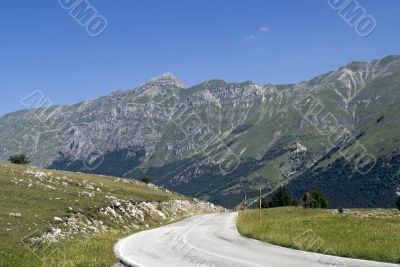 The road of Campo Imperatore The road of Campo Imperatore
