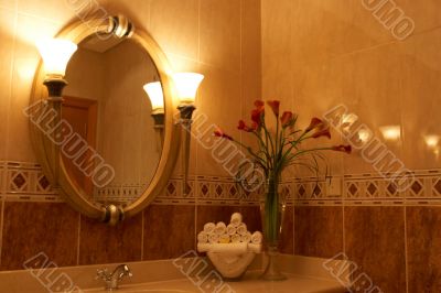Luxurious bathroom with flowers
