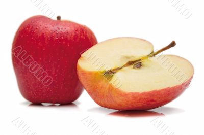 red apples 2 red apples 2