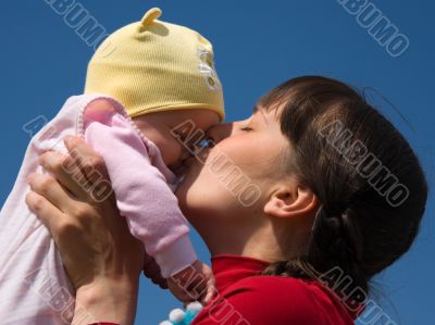 Baby with mom