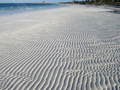 Sand pattern at low-tide