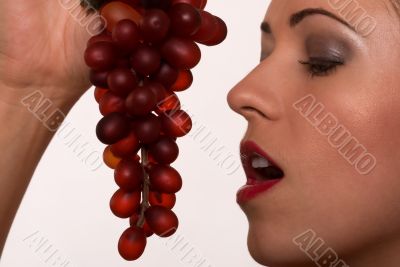 Eating grapes