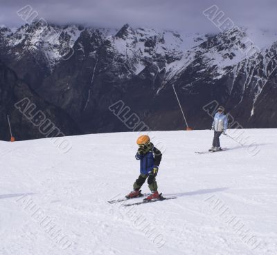 Child Ski vacation in Alpes