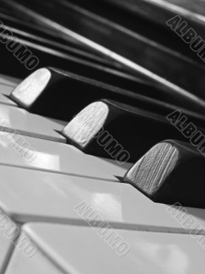piano keyboard