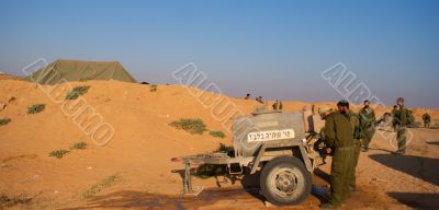 Israeli soldiers excersice in a desert