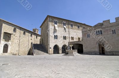 Bevagna - Medieval square