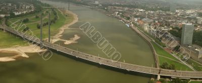 Bridge Rheinkniebrücke in Düsseldorf