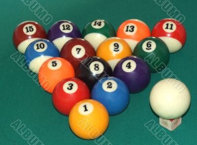 billiard balls triangle