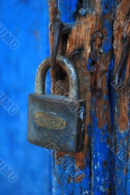 closeup key lock shot with vivid bright colors