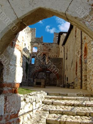 Avio castle courtyard