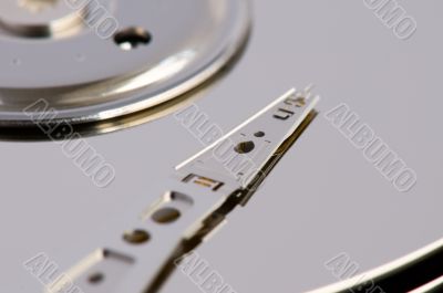 Hard disk drive