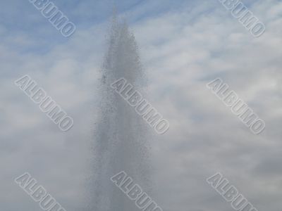 water fountain flowing