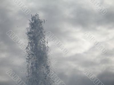 water fountain flowing