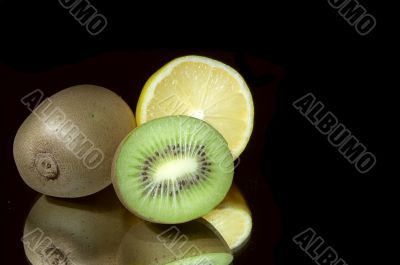 Lemon and kiwi. Lemon and kiwi.