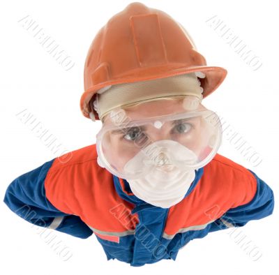 Laborer on the helmet and respirator