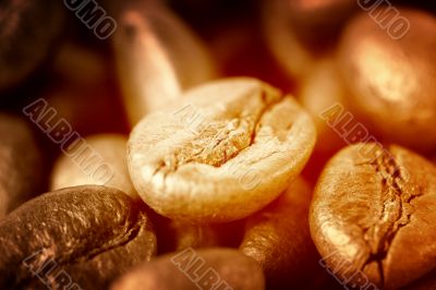 Fragrant fried coffee beans Fragrant fried coffee beans