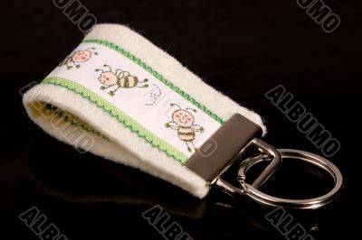 Pearl white key ring