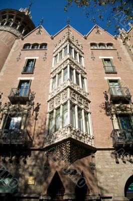building front in barcelona