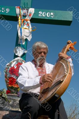 Senior ukrainian musician with bandura