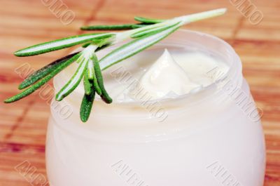 cream with leaf of lavender
