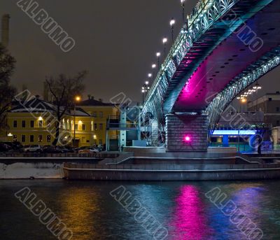 New bridge in old part of Moscow city