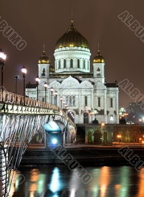 Cathedral of Christ the Saviour in Moscow night view accross the