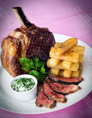 Rib of beef and chunky chips