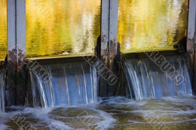 Metal dam of a reservoir