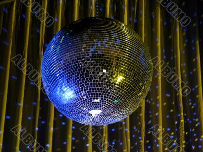 night club lighting ceiling mirror ball