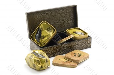 Wooden box with tea 4