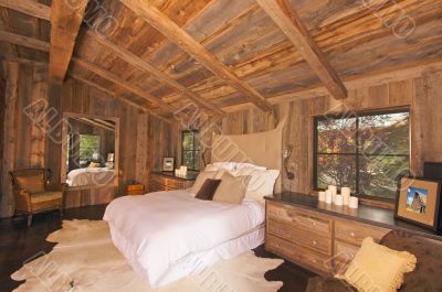 Luxurious Rustic Log Cabin Bedroom