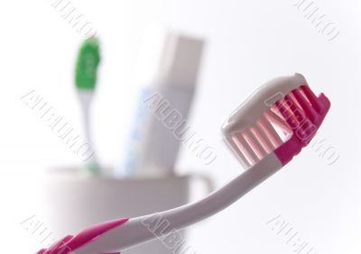 toothbrushe and toothpaste toothbrushe and toothpaste