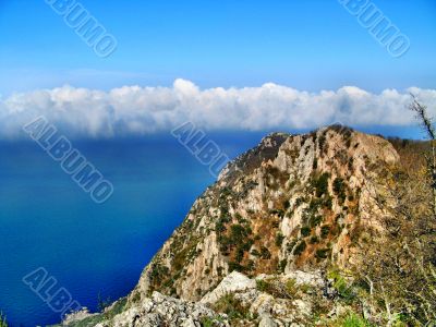 The sea of a cloud and mountain