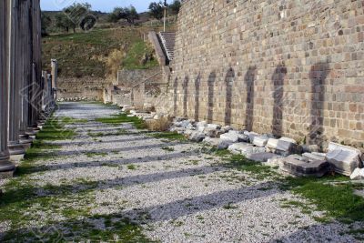 Wall, columns and shadows